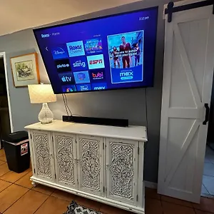 Apartment In Stock Island Key West